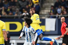 冲刺阶段突围战来临；托特纳姆围绕意大利杯刷新队史纪录；气氛紧张；资深球员宣示担当的简单介绍-英雄联盟有礼投注